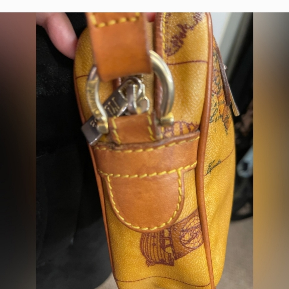 HOST PICK*Alviero Martini   Bag Luxury made in Italy ❤️ HOST PICK 3/15/24 ❤️ - Picture 6 of 12